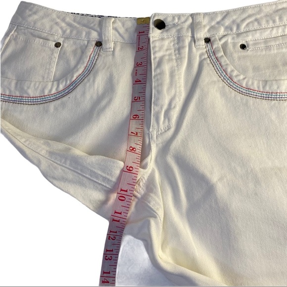 Mountain Lake Womens White Wash Denim Rainbow Trim Jean Shorts Size 10 Pockets - Picture 8 of 11